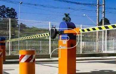 Imagem: O depósito possui 5 Vagas na garagem, 1.478m² de Área e