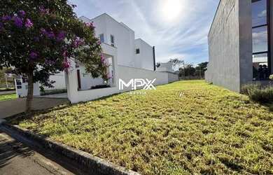 Imagem: O terreno possui 200m² de Área e está localizado em Campestre