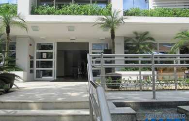 Imagem: O depósito possui 2 Vagas na garagem e 40m² de Área e está