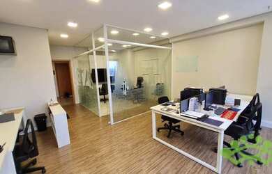 Imagem: O depósito possui 95m² de Área e está localizado em Centro