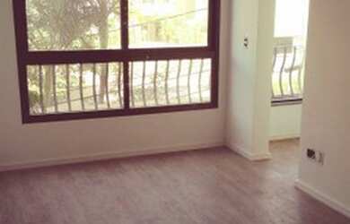 Imagem: O apartamento possui 2 Dormitórios, 2 Banheiros, 2 Vagas na