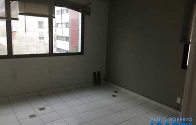 Imagem: O depósito possui 1 Vaga na garagem, 44m² de Área e está