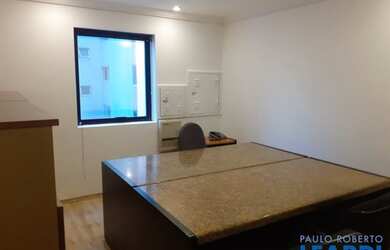 Imagem: O depósito possui 4 Vagas na garagem e 170m² de Área e está