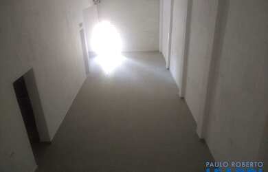 Imagem: O depósito possui 4 Vagas na garagem, 90m² de Área e está