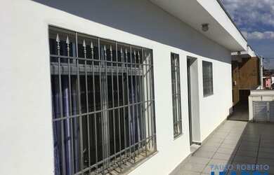 Imagem: A casa possui 3 Dormitórios, 3 Banheiros, 5 Vagas na garagem