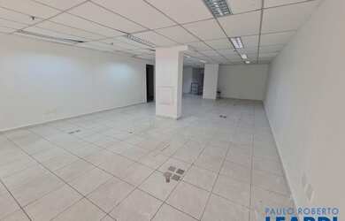 Imagem: O depósito possui 1 Vaga na garagem, 200m² de Área e está