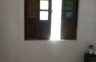 Imagem: A casa possui 3 Dormitórios, 2 Banheiros e 35m² de Área e