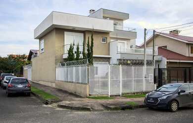 Imagem 1: Porto Alegre - Casa Padrão - Guarujá