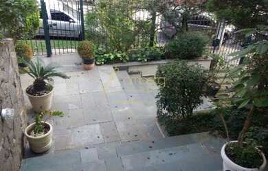 Imagem 2: Belíssima casa, espaçosa e em ótima localização. Confira