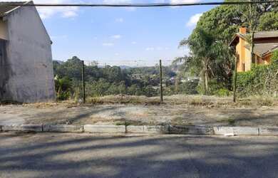 Imagem: O terreno possui 680m² de Área e está localizado em Jardim