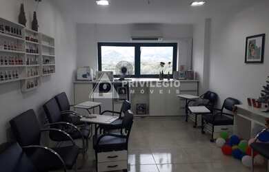 Imagem: O depósito possui 1 Vaga na garagem, 35m² de Área e está