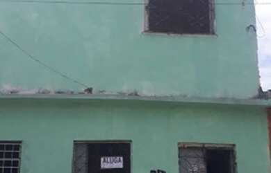 Imagem: A casa possui 3 Dormitórios, 2 Banheiros, 1 Vaga na garagem