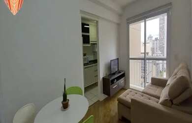 Imagem: O apartamento possui 1 Dormitório, 1 Banheiro, 1 Vaga na garagem