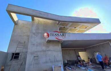 Imagem: A casa em condomínio possui 4 Dormitórios, 5 Banheiros, 4