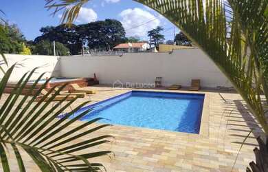 Imagem: O apartamento possui 3 Dormitórios, 2 Banheiros, 2 Vagas na