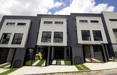 Imagem: A casa possui 2 Dormitórios, 1 Banheiro, 1 Vaga na garagem