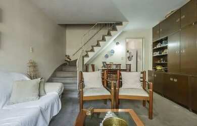 Imagem: A casa possui 2 Dormitórios, 2 Banheiros, 1 Vaga na garagem