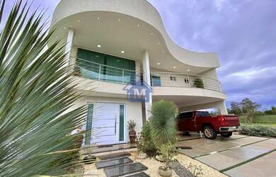 Imagem: A casa em condomínio possui 3 Dormitórios, 5 Banheiros, 4