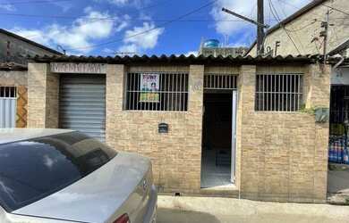 Imagem: A casa possui 2 Dormitórios, 1 Banheiro e está localizado