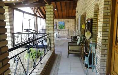 Imagem 5: Jardim Ibiratiba sobrado semi novo em rua fechada com cancela