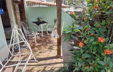 Imagem: A casa possui 3 Dormitórios, 1 Banheiro, 1 Vaga na garagem