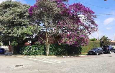 Imagem: A casa em condomínio possui 3 Dormitórios, 2 Banheiros, 1