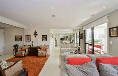 Imagem: O apartamento possui 3 Dormitórios, 2 Banheiros, 4 Vagas na