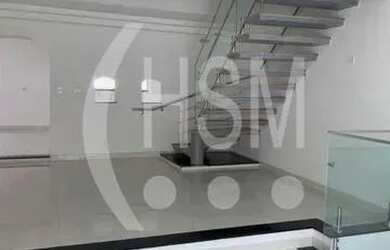 Imagem: A casa possui 4 Dormitórios, 4 Banheiros, 5 Vagas na garagem