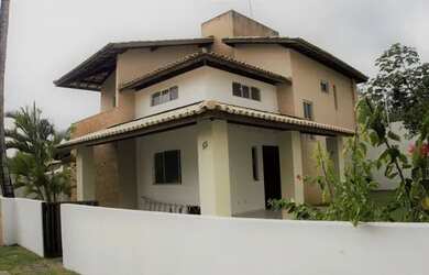 Imagem: A casa em condomínio possui 4 Dormitórios, 5 Banheiros, 2