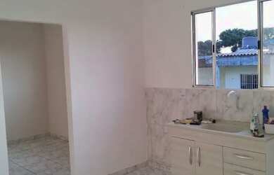 Imagem 4: Casa semi independente. Área de serviço, 1 Banheiroe1 Dormitório