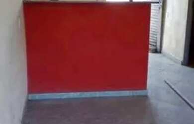 Imagem: A casa possui 3 Dormitórios, 1 Banheiro e está localizado