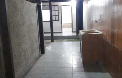 Imagem 2: Casa de 02 quartos, garagem e quintal independente Bairro Rio do Ouro...