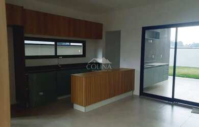 Imagem: A casa em condomínio possui 3 Dormitórios, 3 Banheiros, 4