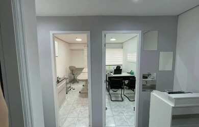 Imagem: O depósito possui 1 Vaga na garagem, 30m² de Área e está