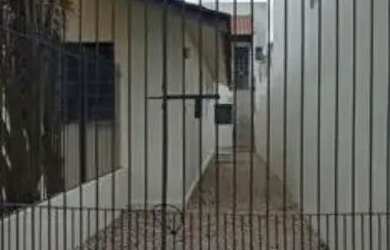 Imagem: A casa possui 1 Dormitório, 1 Banheiro, 50m² de Área e está