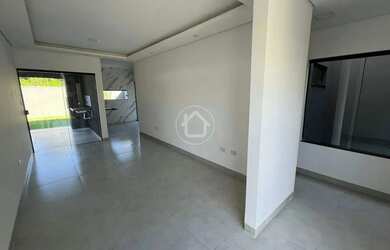 Imagem: A casa possui 3 Dormitórios, 1 Banheiro, 3 Vagas na garagem