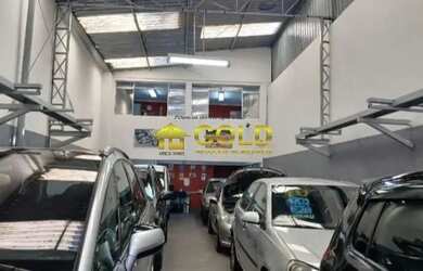 Imagem: O depósito possui 5 Vagas na garagem e 180m² de Área e está