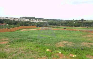 Imagem: O terreno possui 728m² de Área e está localizado em Alphaville