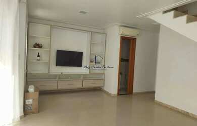 Imagem: A casa possui 2 Dormitórios, 3 Banheiros, 1 Vaga na garagem