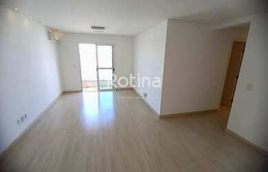 Imagem: O apartamento possui 4 Dormitórios, 2 Banheiros, 2 Vagas na