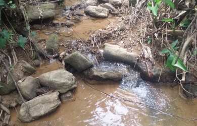 Imagem: A chácara possui 3.400m² de Área e está localizado em Portal