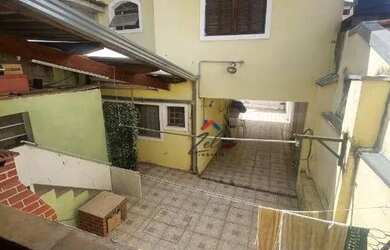 Imagem: A casa possui 4 Dormitórios, 4 Banheiros, 4 Vagas na garagem