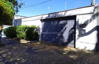 Imagem: A casa possui 3 Dormitórios, 4 Banheiros, 5 Vagas na garagem