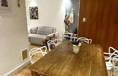 Imagem: O apartamento possui 2 Dormitórios, 2 Banheiros, 1 Vaga na