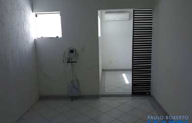 Imagem: O depósito possui 100m² de Área e está localizado em Água