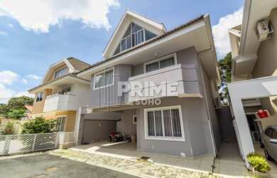 Imagem: A casa em condomínio possui 3 Dormitórios, 4 Banheiros, 2