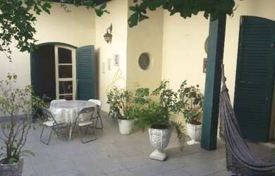 Imagem 4: Belíssima casa, espaçosa e em ótima localização. Confira