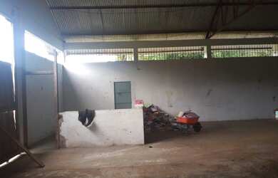 Imagem 2: VENDE-SE OU ALUGA-SE ESSE GALPÃO NA BEIRA DA PISTA Whatsapp 91-