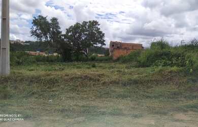 Imagem: O terreno possui 360m² de Área e está localizado em Tietê