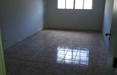 Imagem: O depósito possui 1 Vaga na garagem, 70m² de Área e está